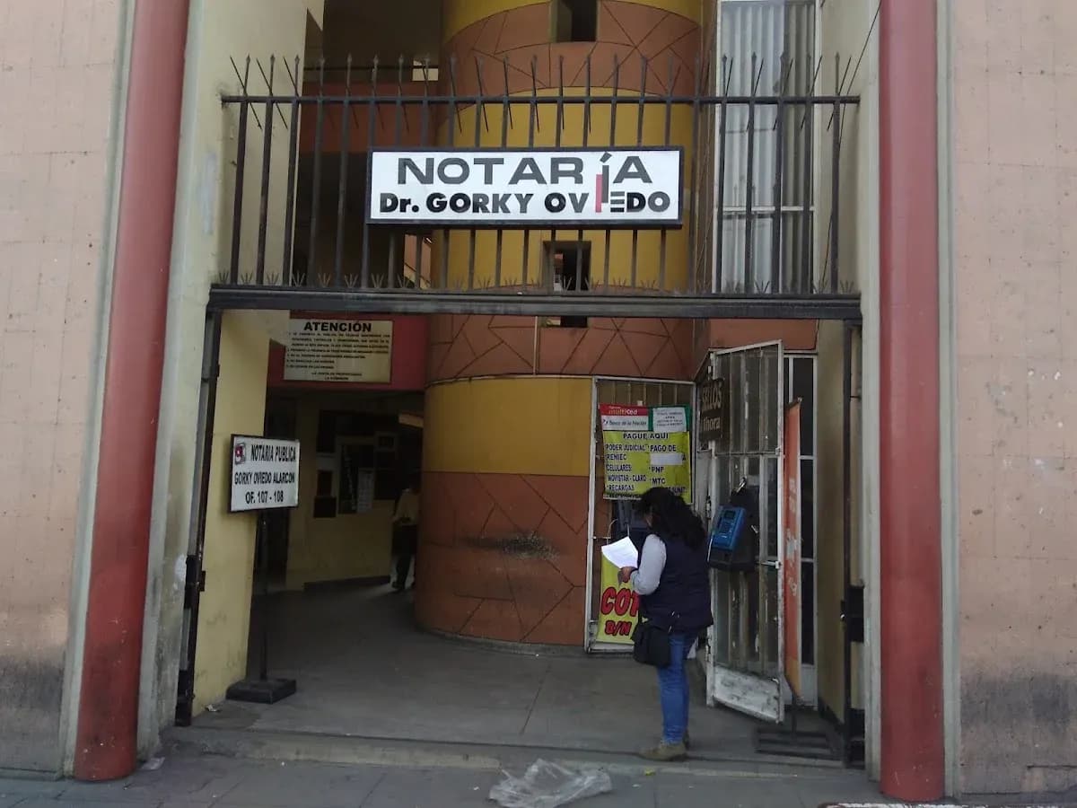 Notaría Gorky Oviedo Alarcón