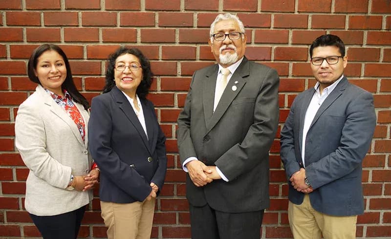 Véliz y Asociados