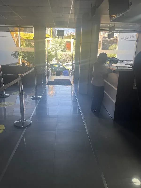 Atención notarial en Notaría Llerena