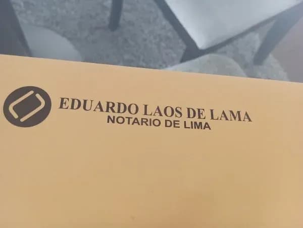 Reseña de Celinda Alomia para Notaría Laos De Lama