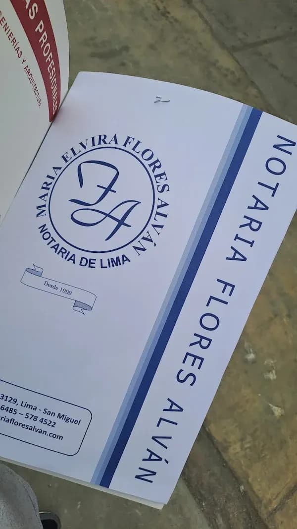 Reseña de Sebastian P.B. para Notaría Flores Alvan